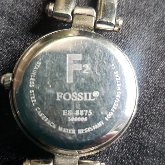 FOSSIL Silvertone Watch - Picture 3 of 3